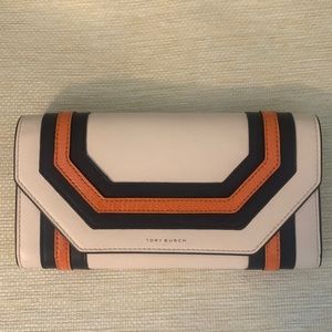 Limited Edition Tory Burch Octagon Wallet